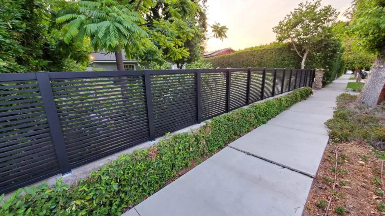 Horizontal-Slat Aluminum Fences and Gates in Orange County