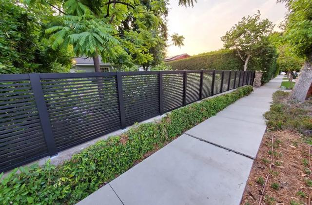 Horizontal-Slat Aluminum Fences and Gates in Orange County