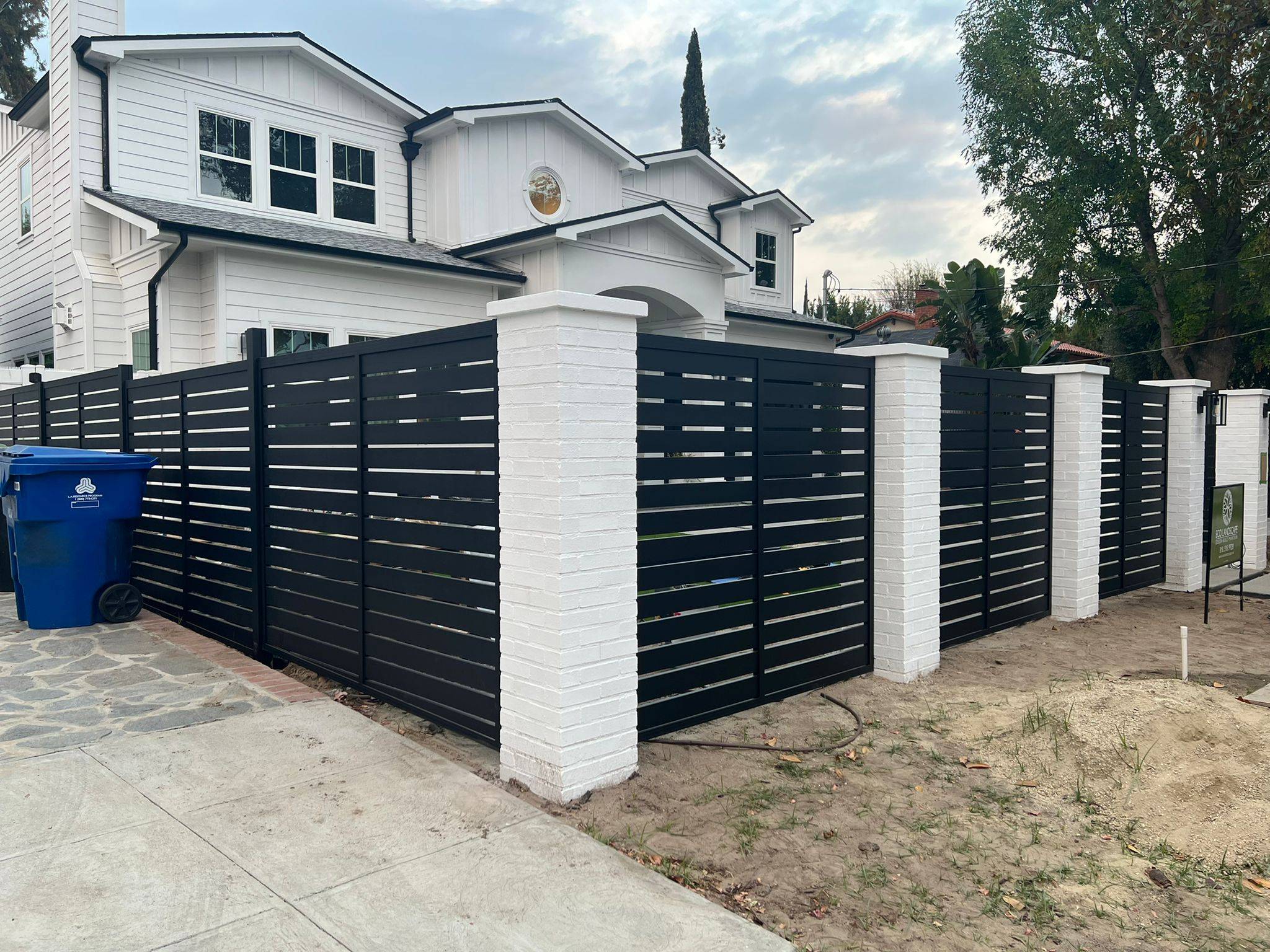 A Practical Guide to Choosing an Aluminum Fence for Your Property