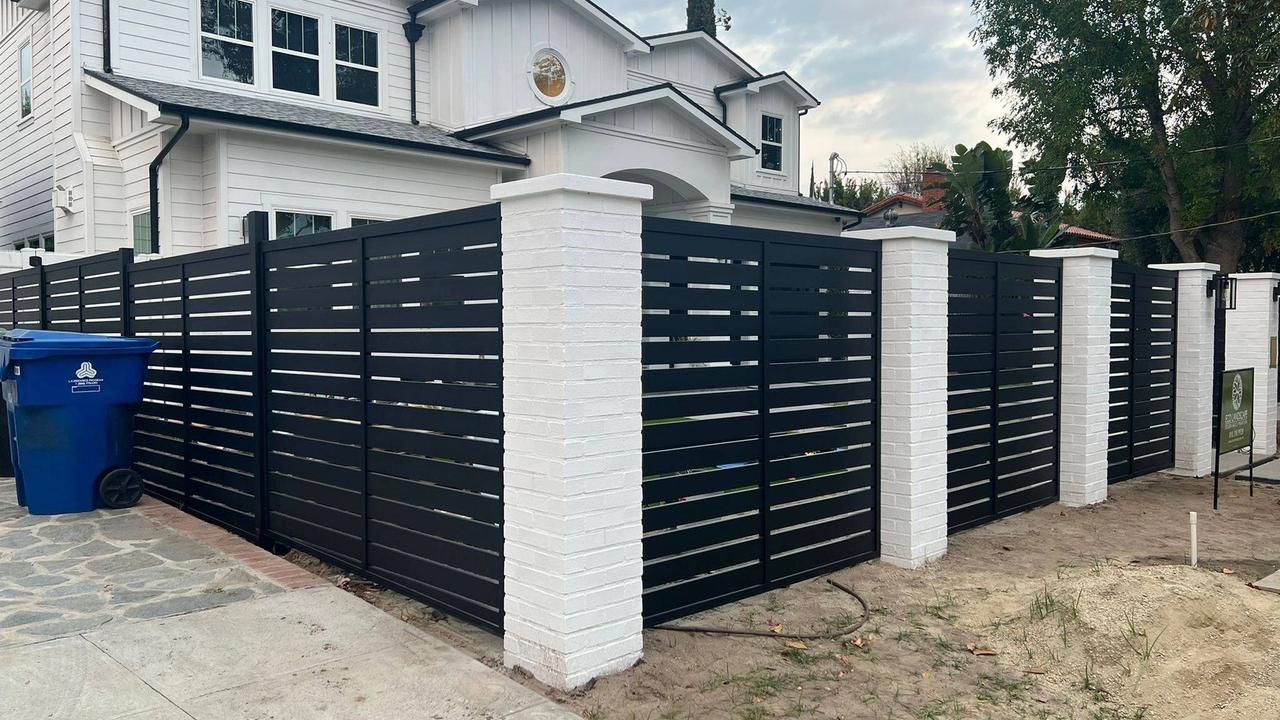 A Practical Guide to Choosing an Aluminum Fence for Your Property