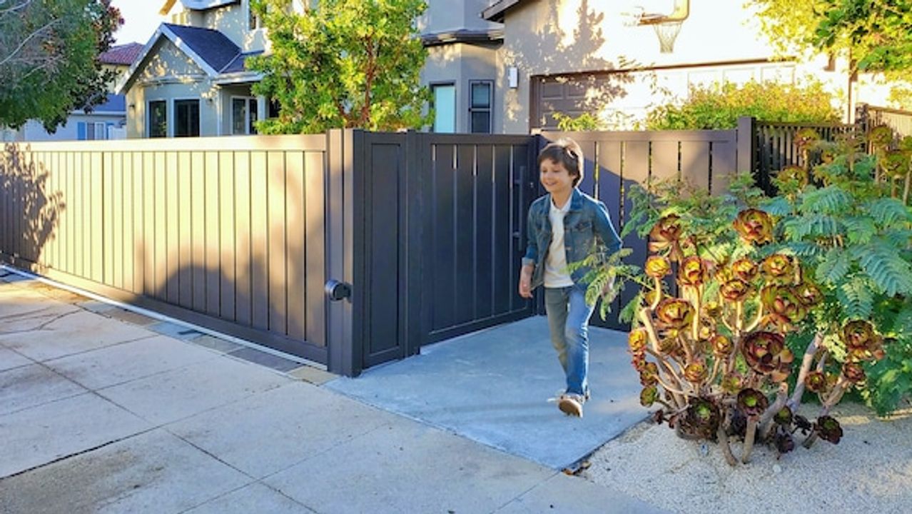 Studio City Aluminum Gate and Fence Project