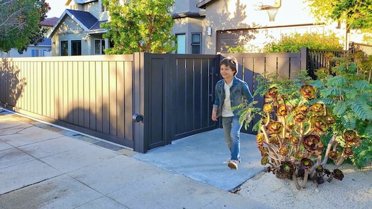 Studio City Aluminum Gate and Fence Project