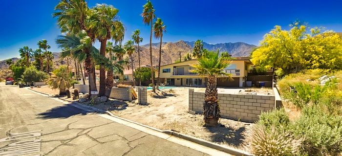 Aluminum Sliding Gate for a Palm Springs Fixer-Upper