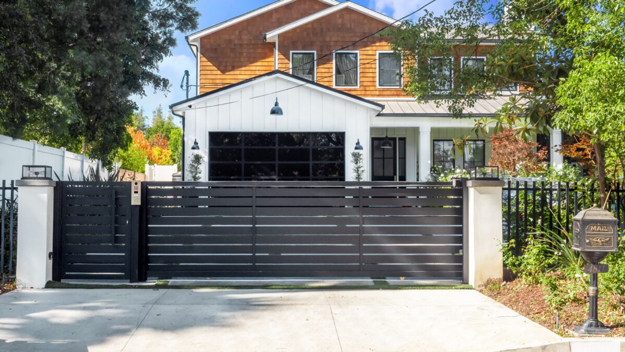 Gate Installation in Los Angeles