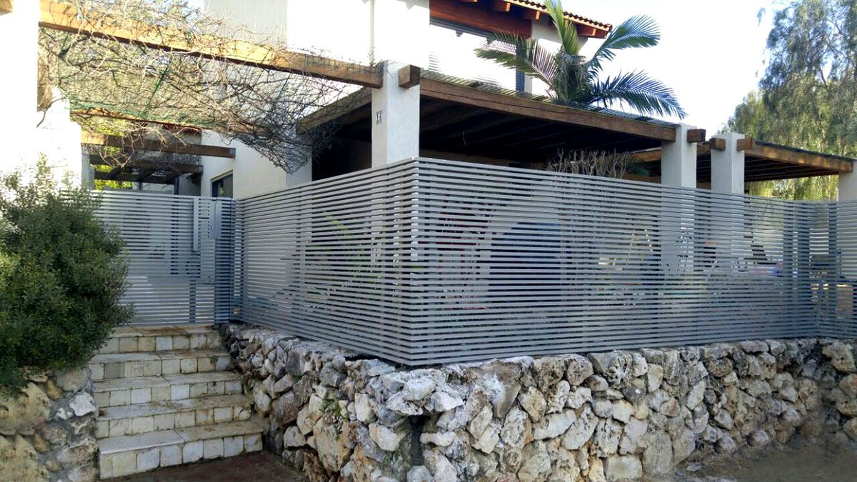 The 7 Big Mistakes in Buying a Home Security Gate or Fence