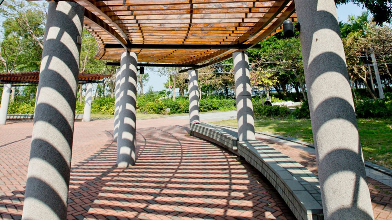 Los Angeles Homes and Businesses Can Benefit from a Shady Pergola