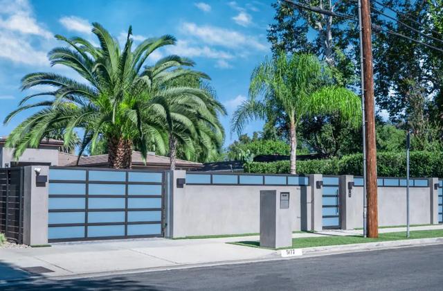 HOA Community Gates and Matching Fencing in Orange County