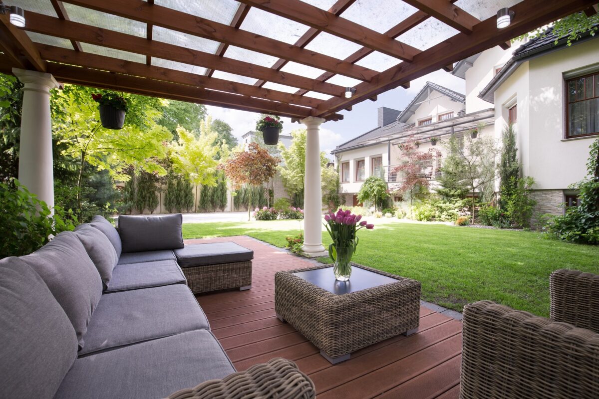 Why You Should Install an Aluminum Fence Around Your Property in California