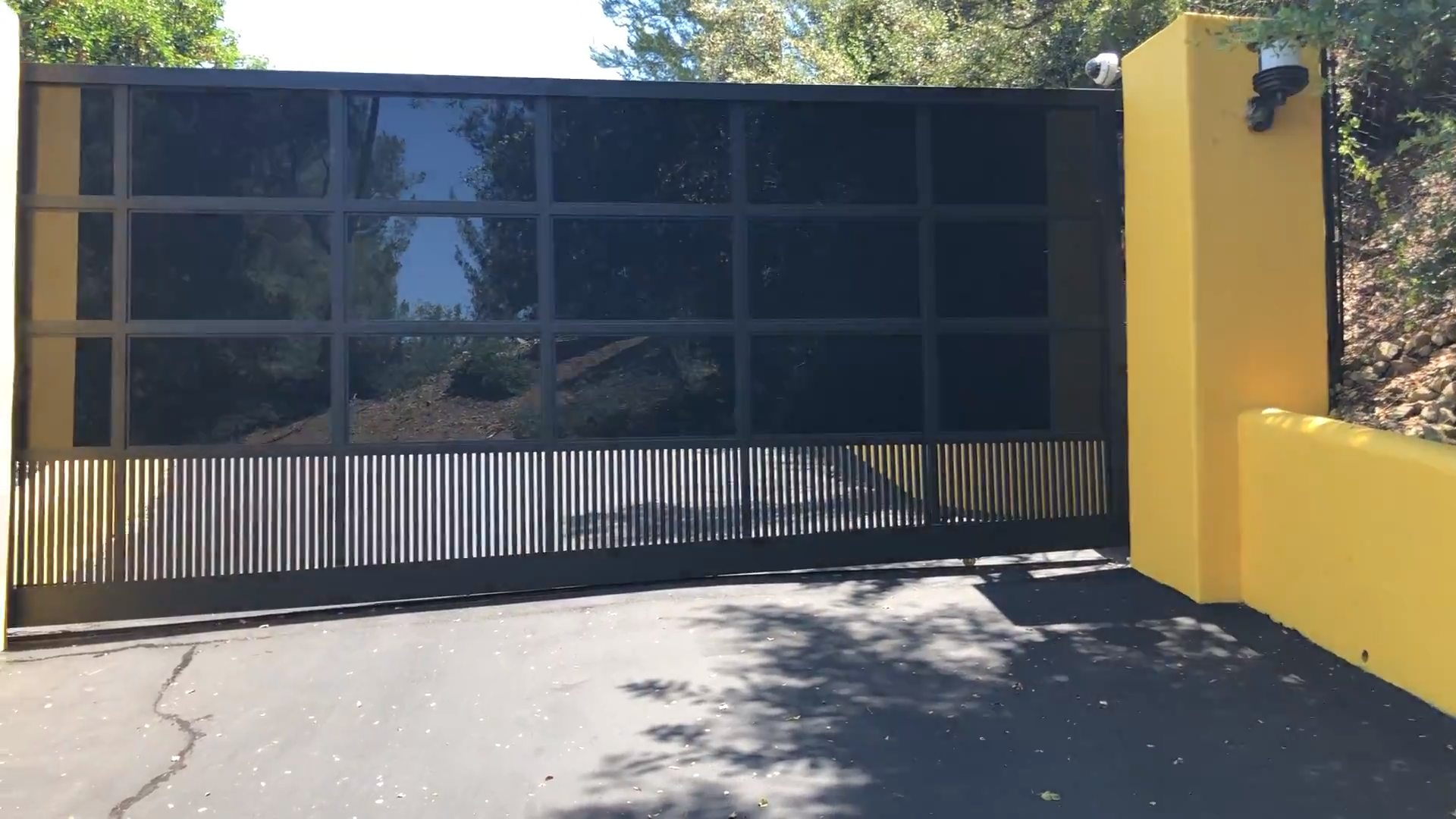 A Mulholland Gate and a Motor Bike Ride!