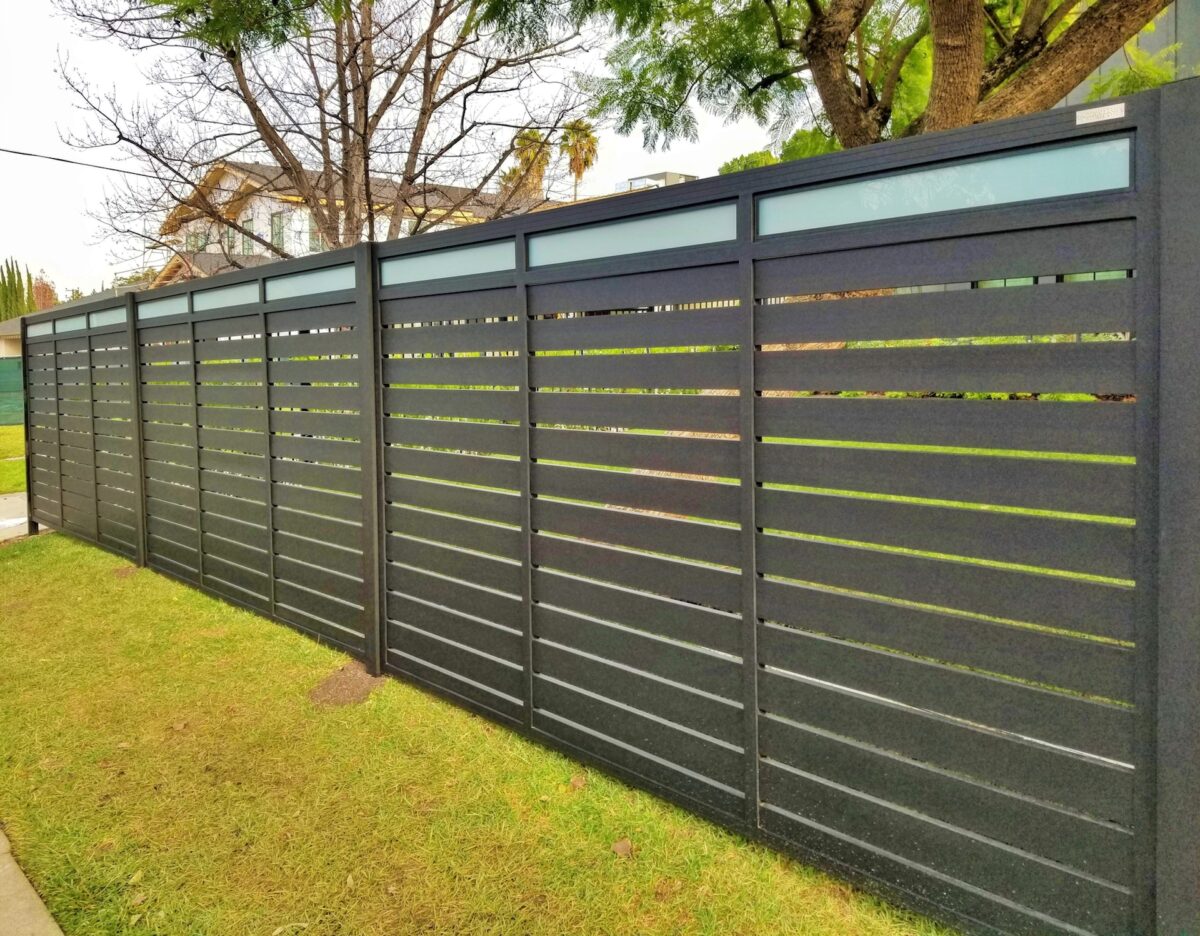 3 Reasons to Consider Aluminum Privacy Fencing in California