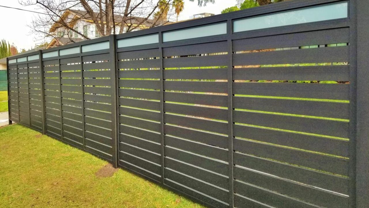 3 Reasons to Consider Aluminum Privacy Fencing in California