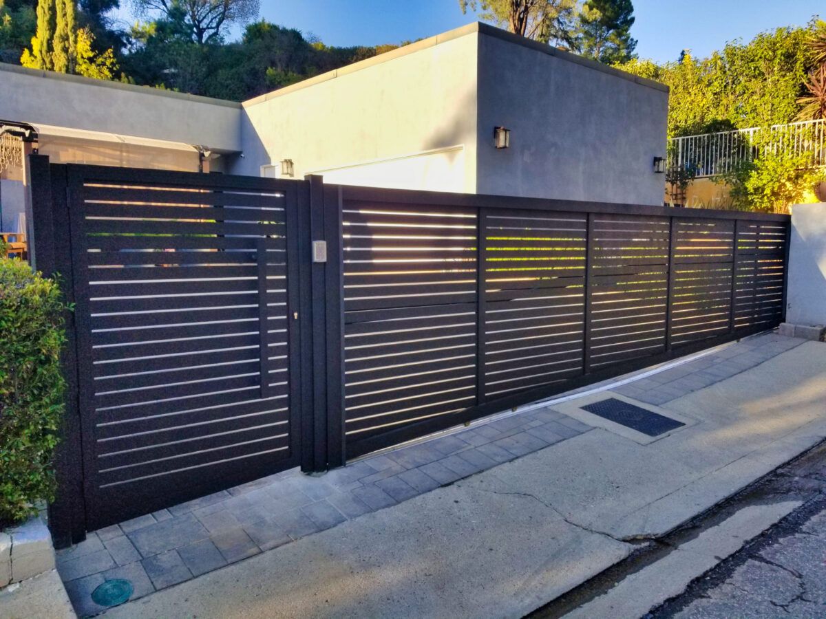 Top-Quality Aluminum Gates & Fences Raise Property Value