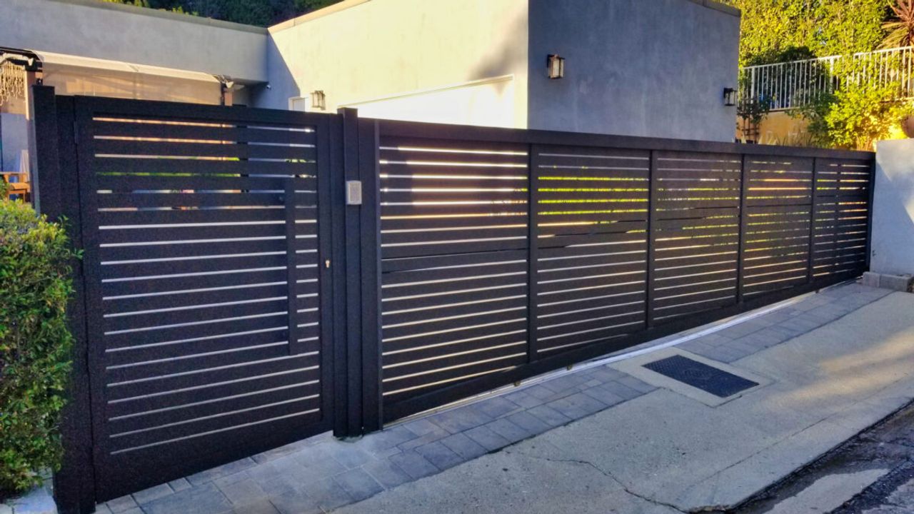 Top-Quality Aluminum Gates & Fences Raise Property Value