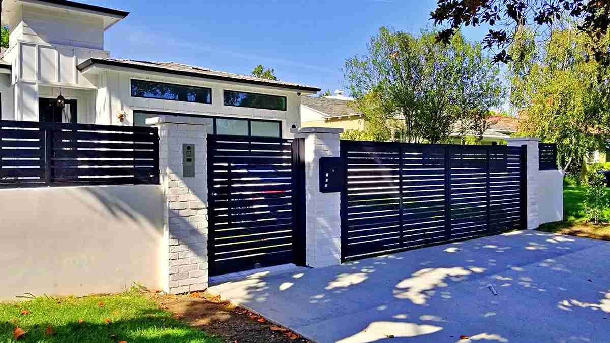 The Pros and Cons of Aluminum Fences & Gates