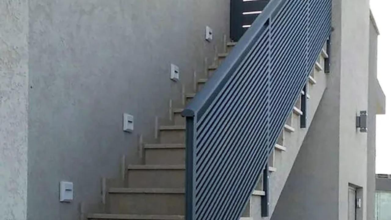 3 Reasons to Consider a Professional Aluminum Railing Installation