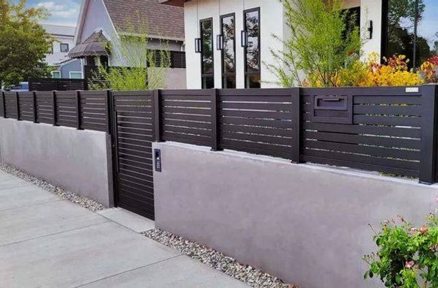Aluminum Gate - Welcome Guests with Exquisite Designs