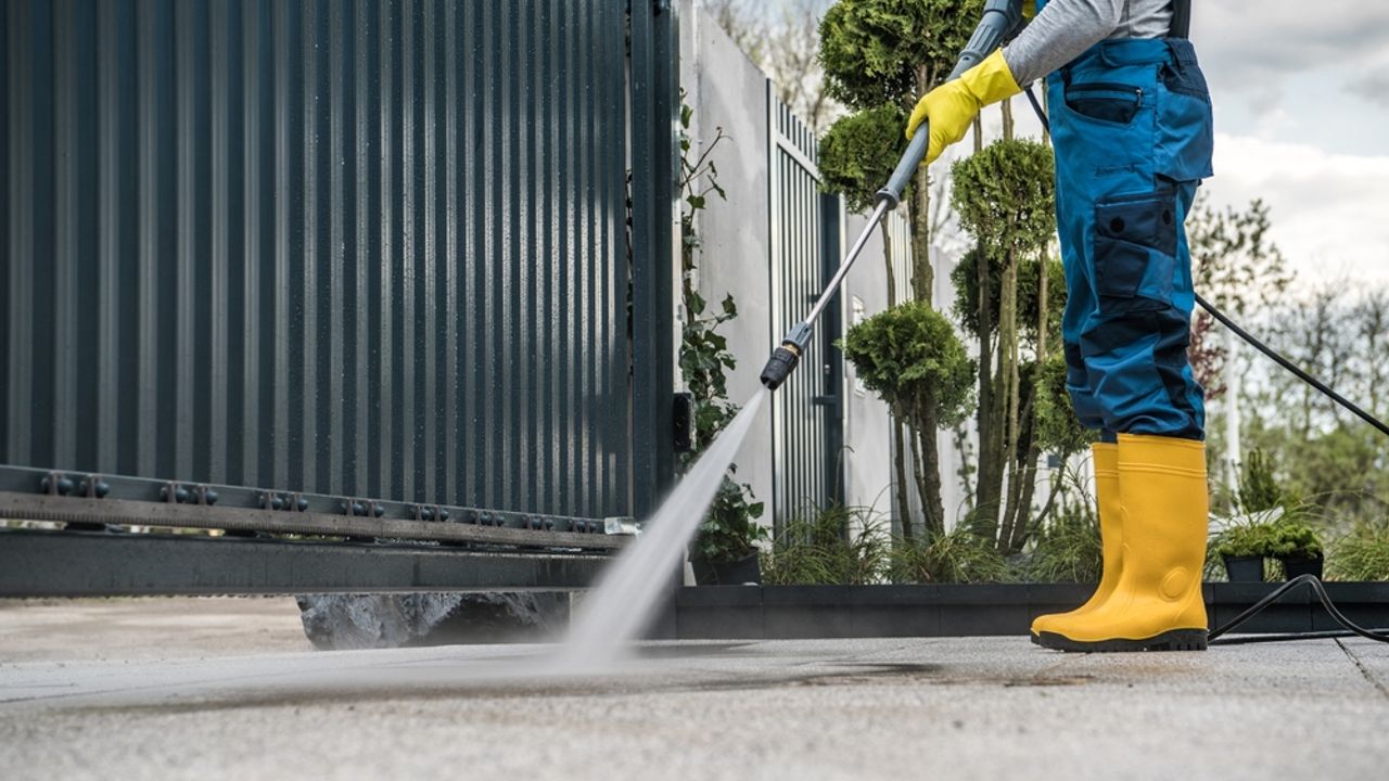 How Much Does It Cost to Install a Sliding Gate?