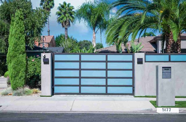 Making a Statement: Choosing the Right Gate for Your San Diego Home