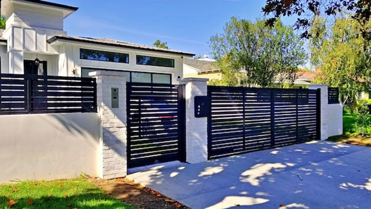 Fence Your Property - 9 Big Reasons for Fencing