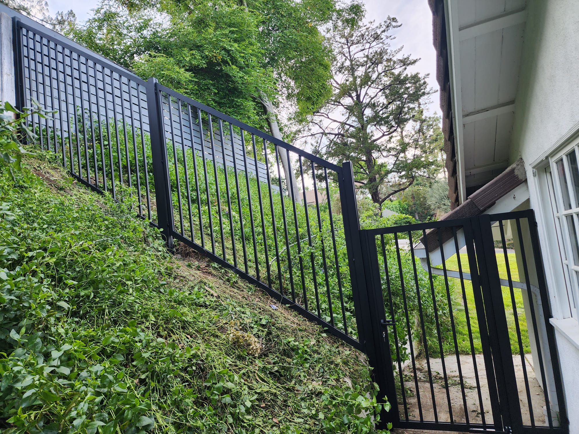 Upgrade Your Spaces with Fine Aluminum Handrail Systems