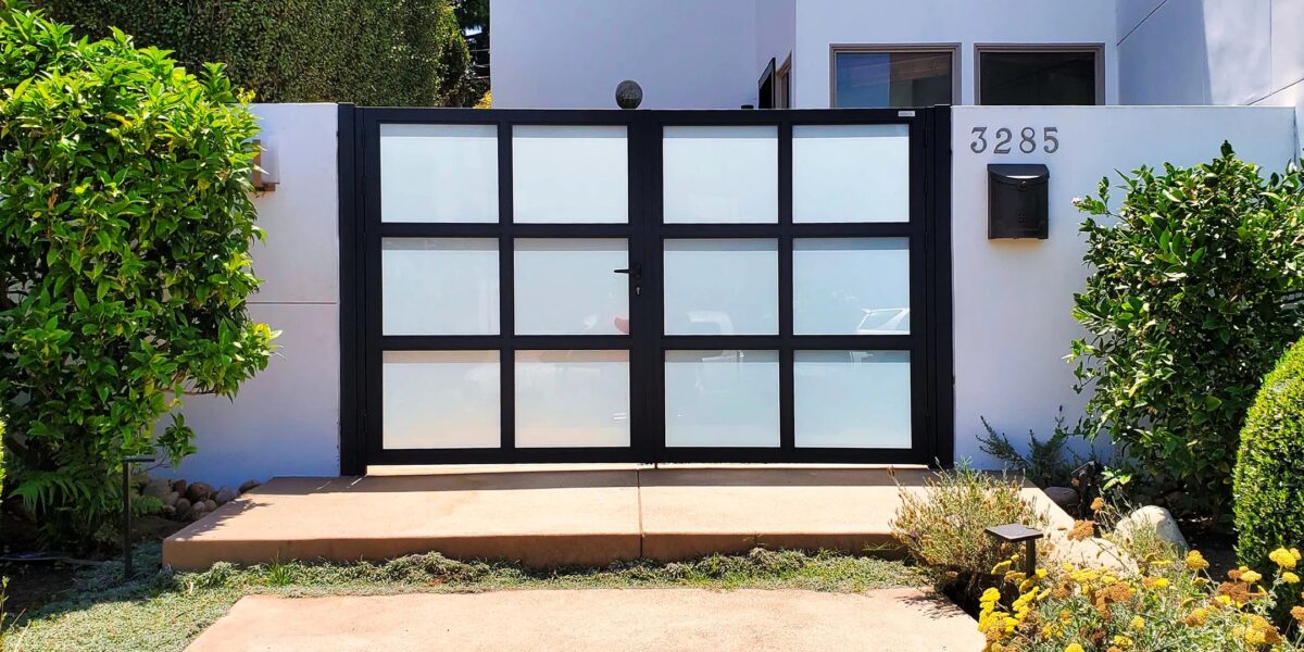 Locating Quality Fences and Gates made of Aluminum is Easy.