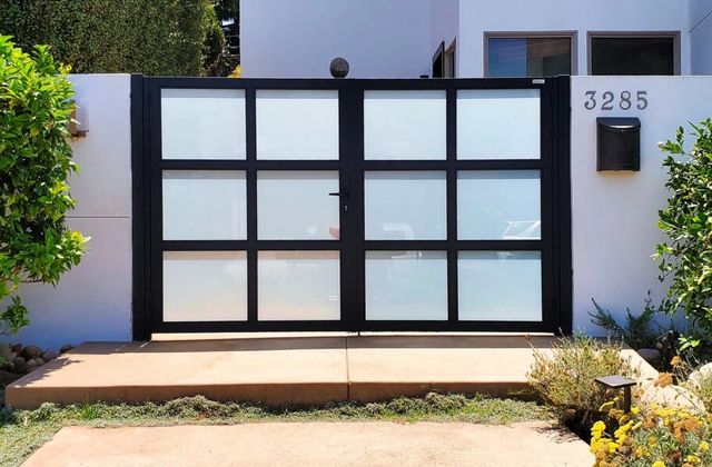 Locating Quality Fences and Gates made of Aluminum is Easy.