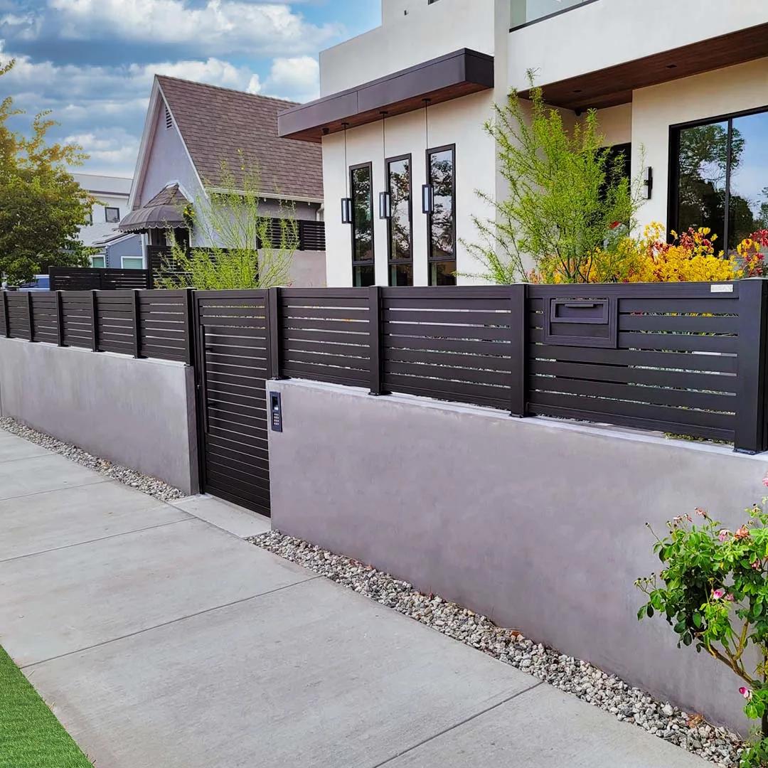 3 Advantages of Aluminum Privacy Fences That You Should Consider