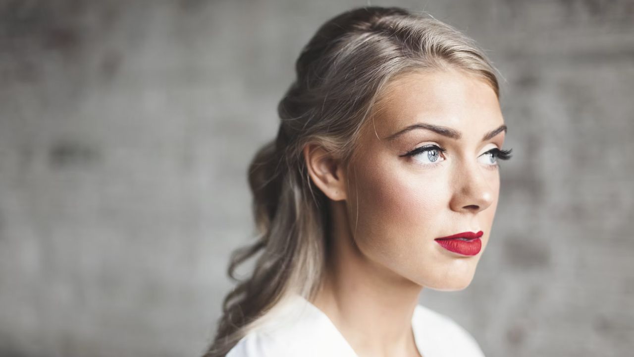 Natural Glowing Bridal Makeup