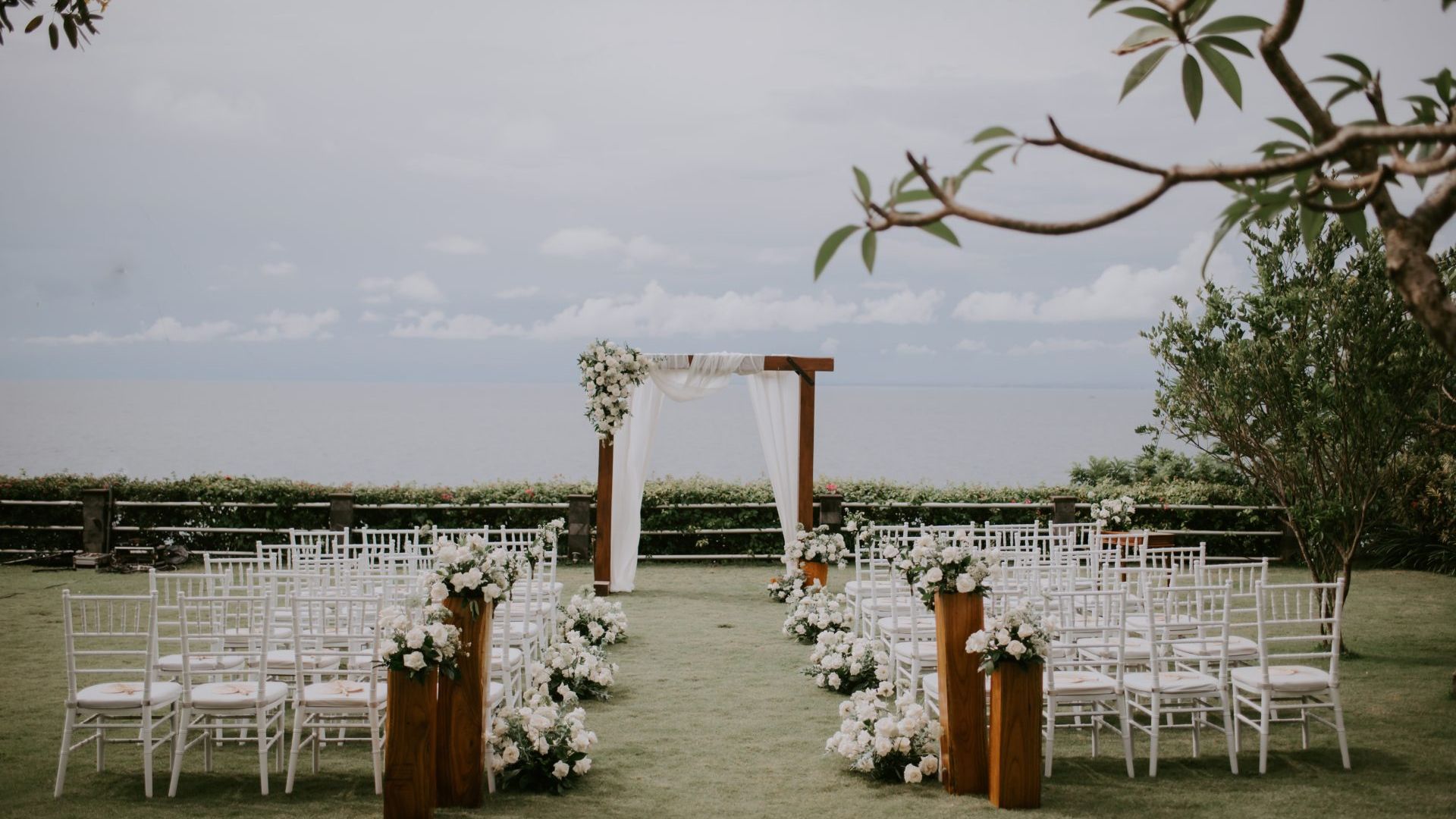 Berapa Biaya Pernikahan di Uluwatu?