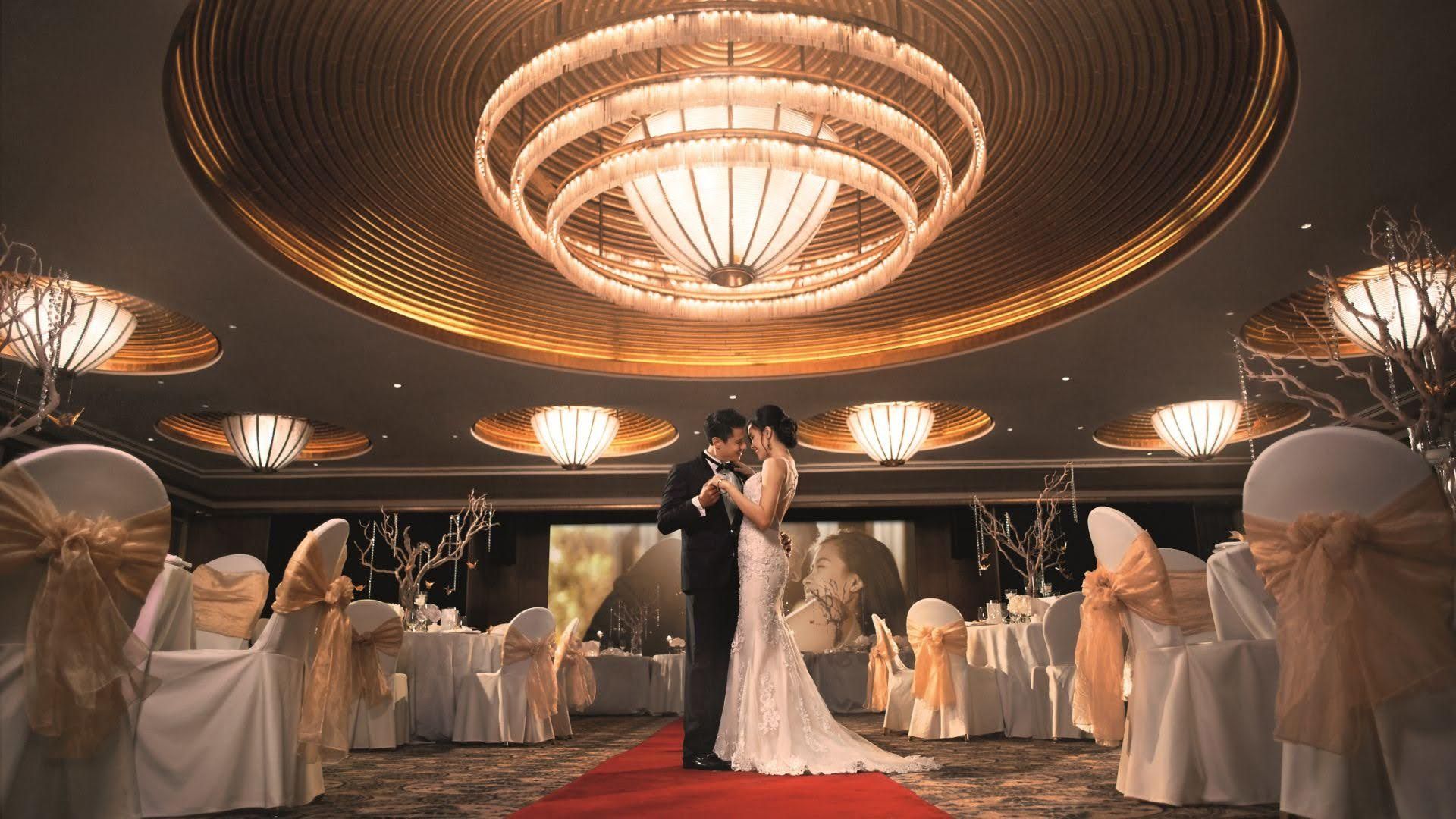 couple in a wedding hall