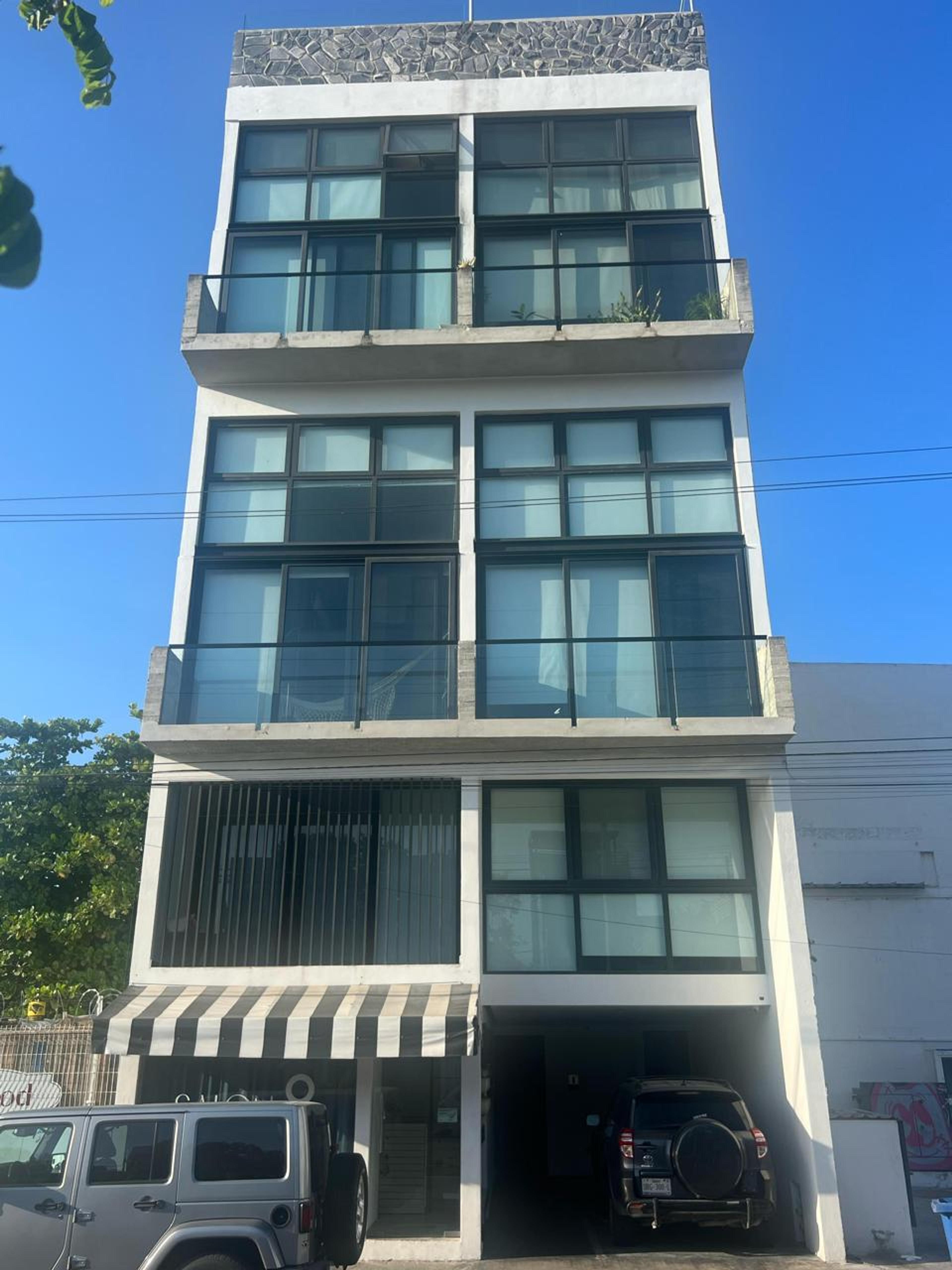 Cashflow Opportunity 13 Units on 38th Street — photo 8