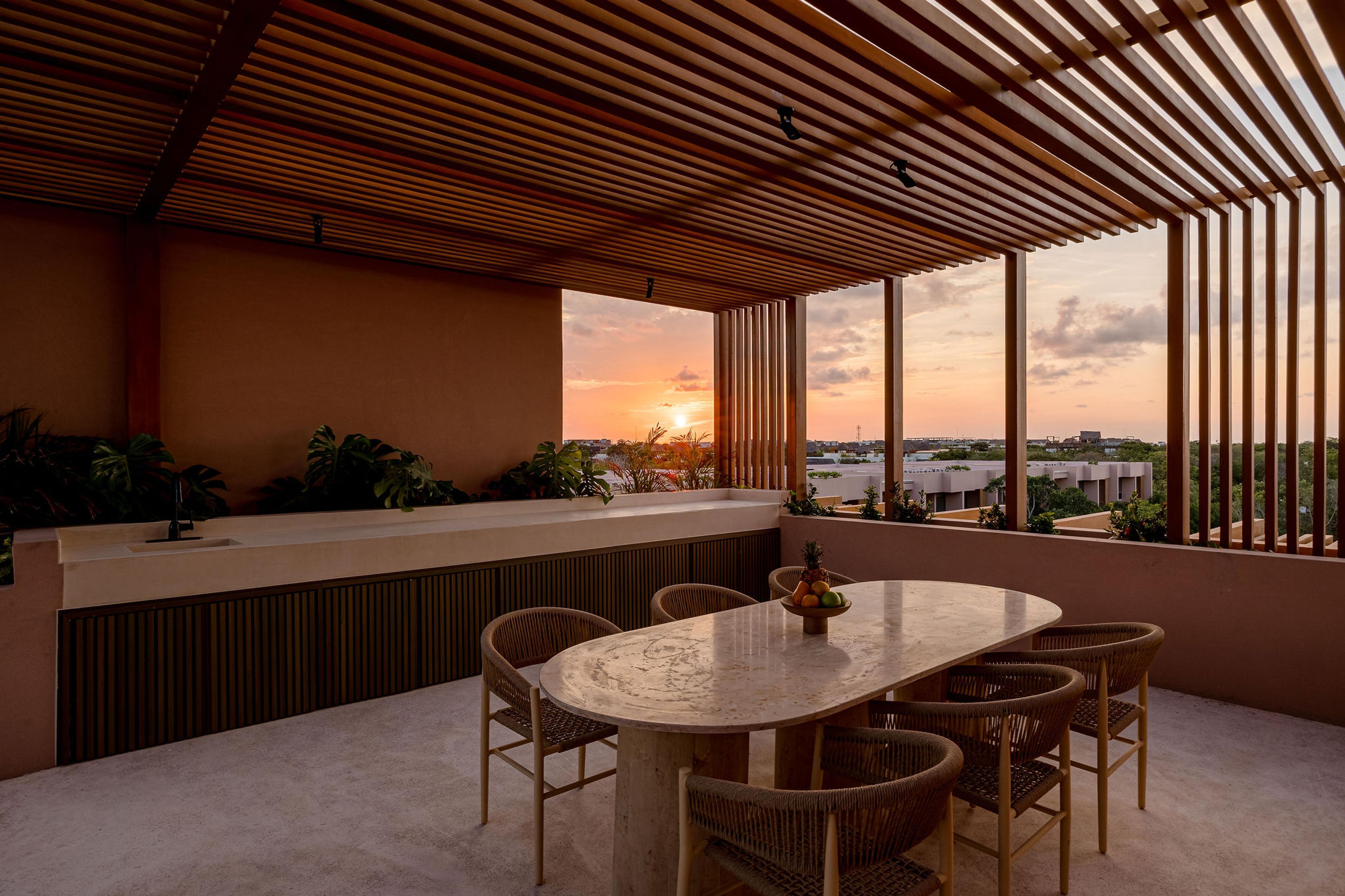 Luxurious Three-Bedroom Residence: Where Space Meets Sustainable Elegance — photo 9