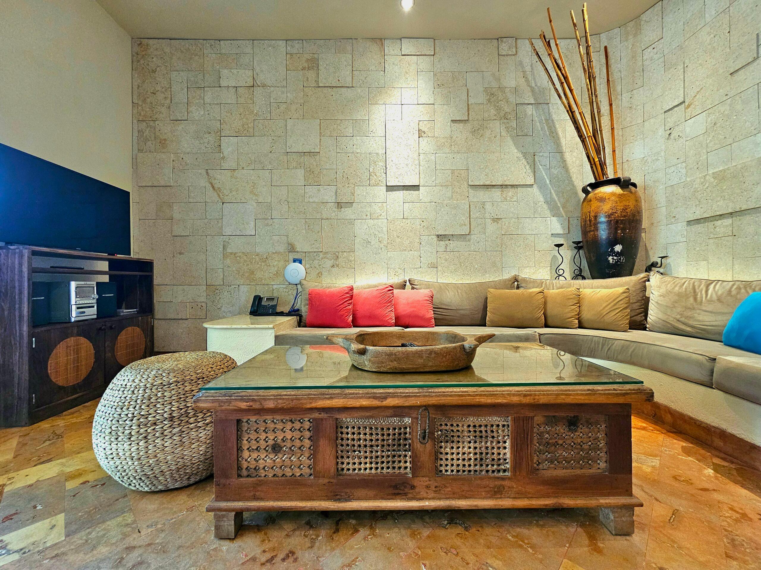 Porto Playa | Rustic 2-Bedroom Condo with Pool View — photo 10