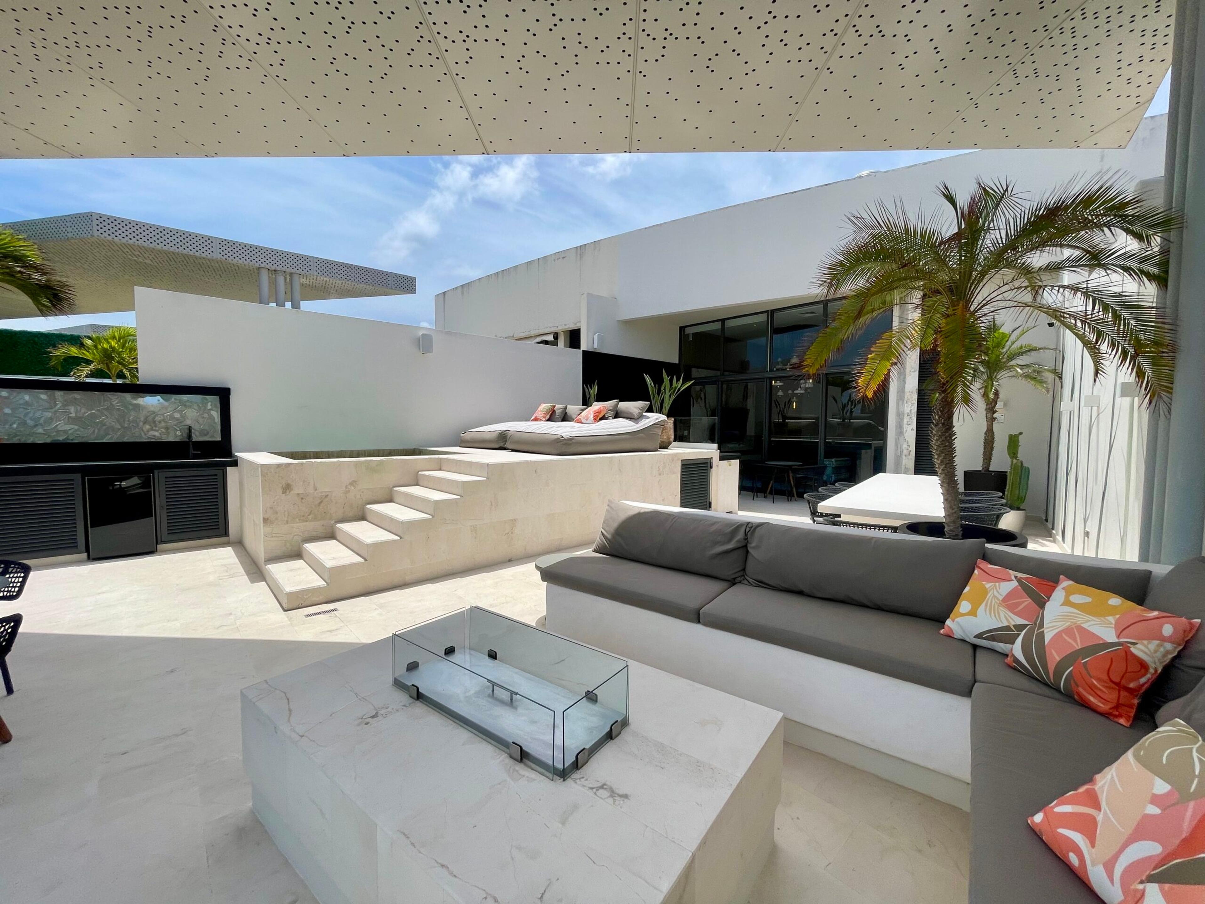 Miranda | Beachside Elegance – 4BR, 4BA Gem — photo 13
