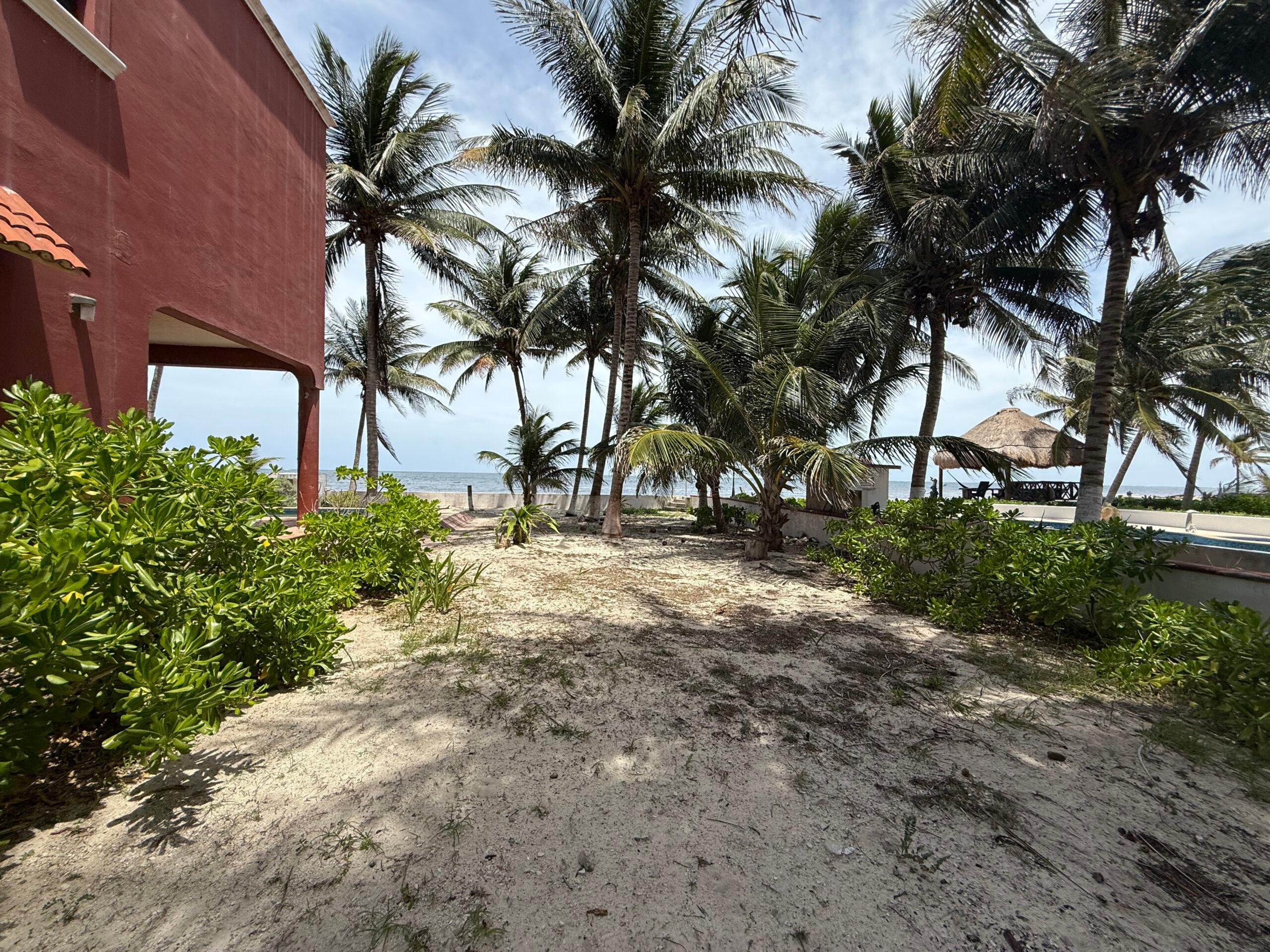 Prime Oceanfront Lot in Puerto Morelos — photo 1