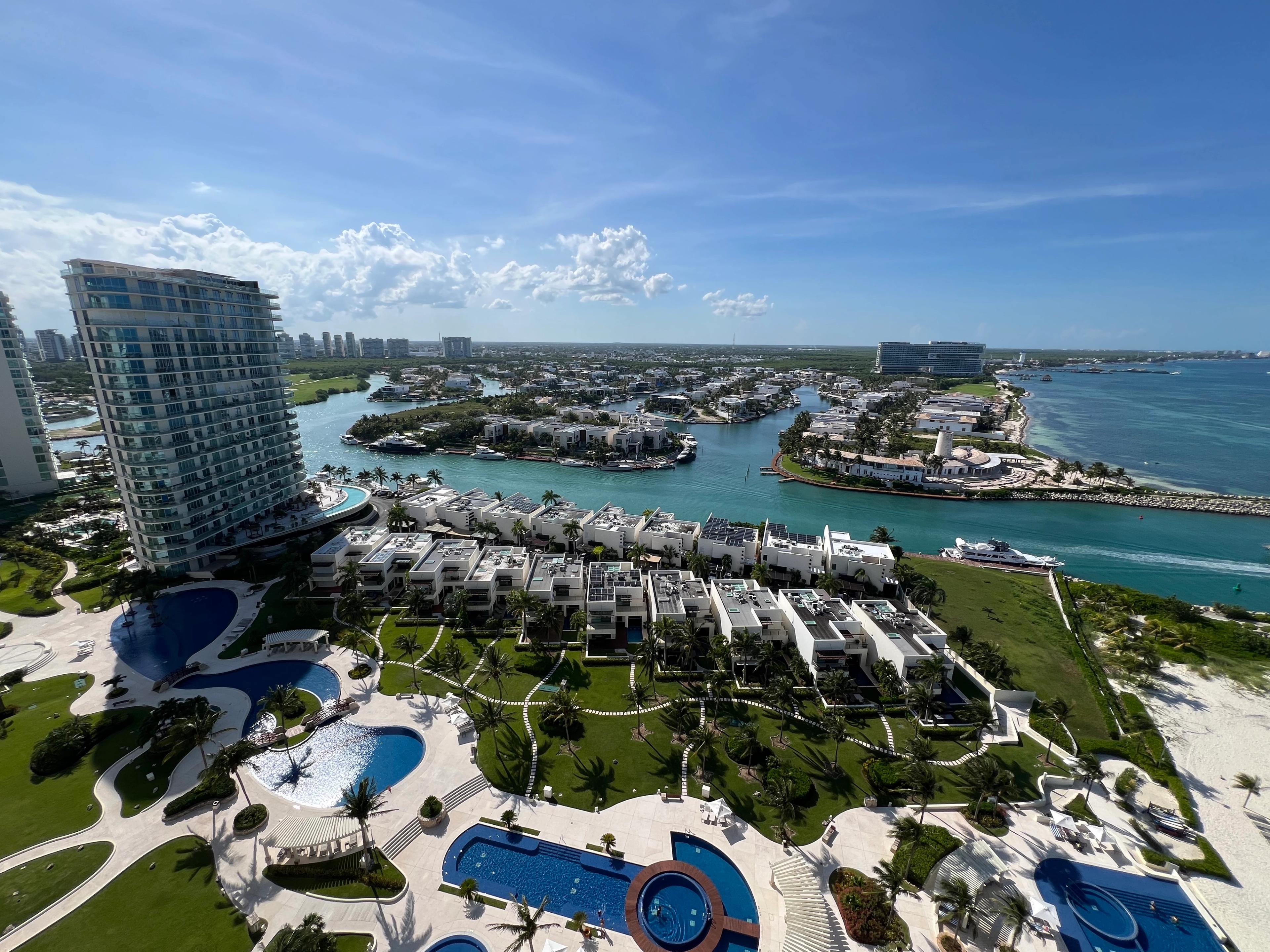 ⁠SLS Hotel & Residences — photo 21