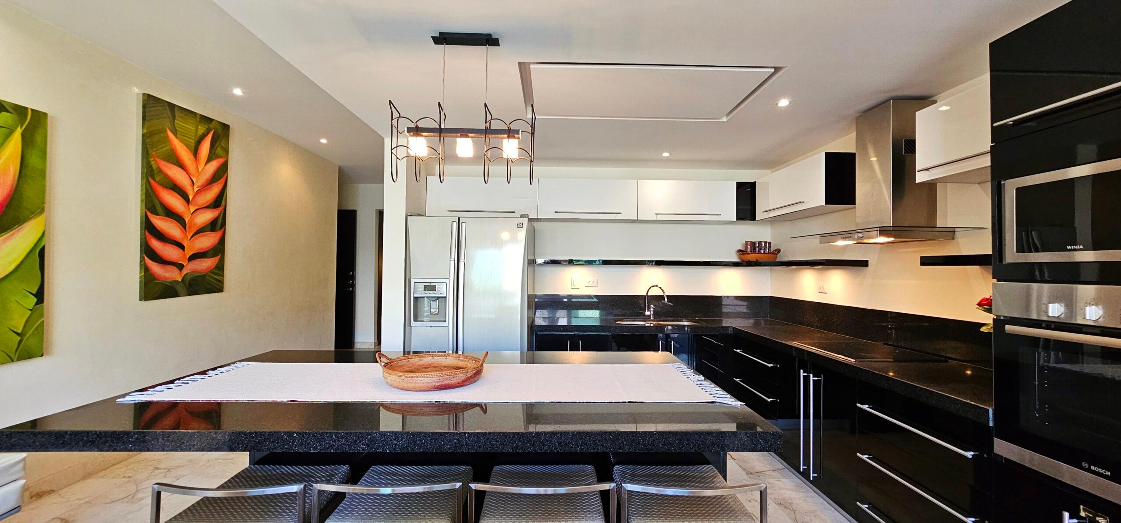 SOLD-2-Bedroom Condo in La Brisa – Boutique Living in a 14-Unit Building — photo 8