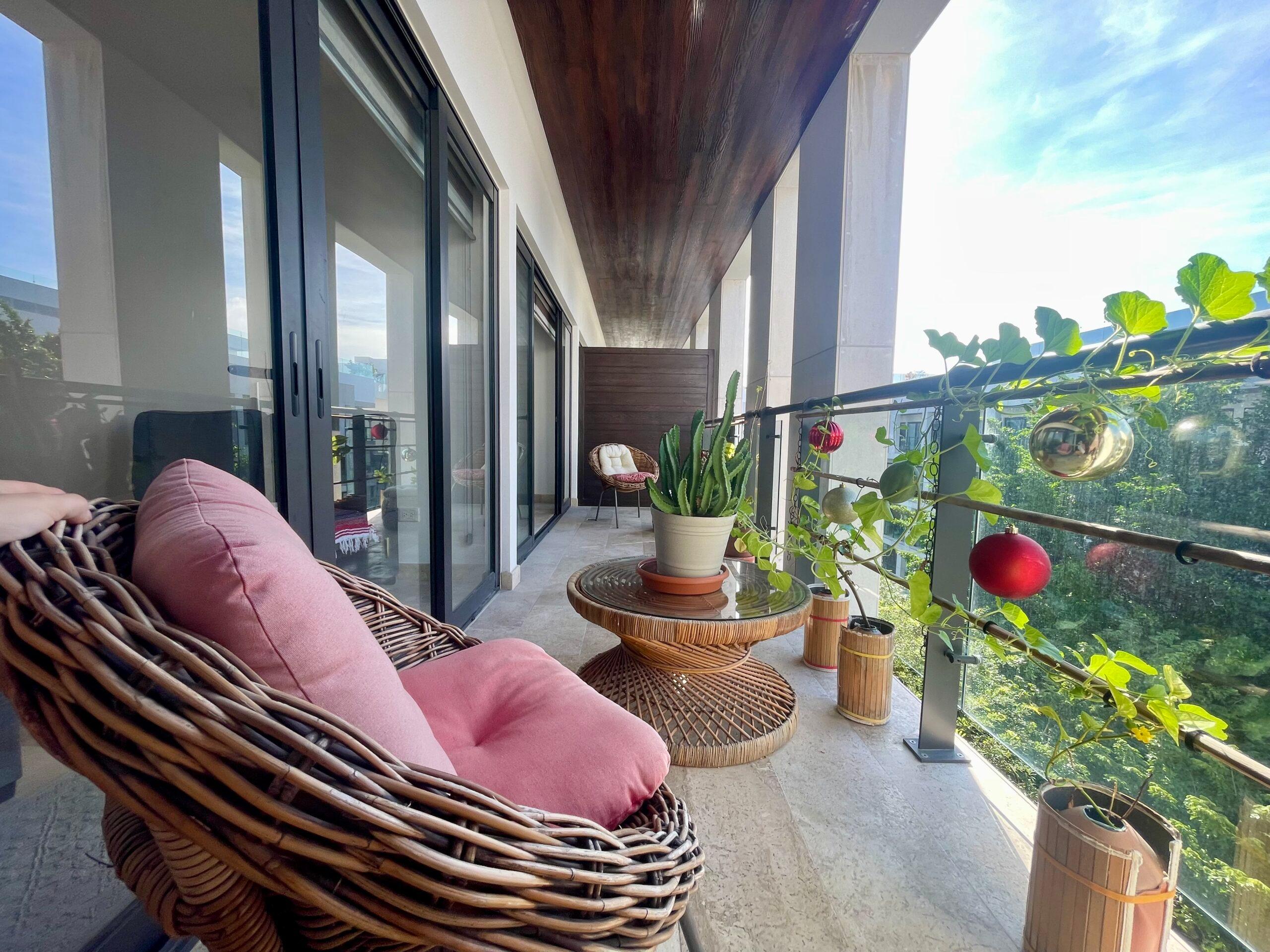 SOLD | Ipana | Sophisticated Lock-off Unit with Resort-Style Amenities — photo 1