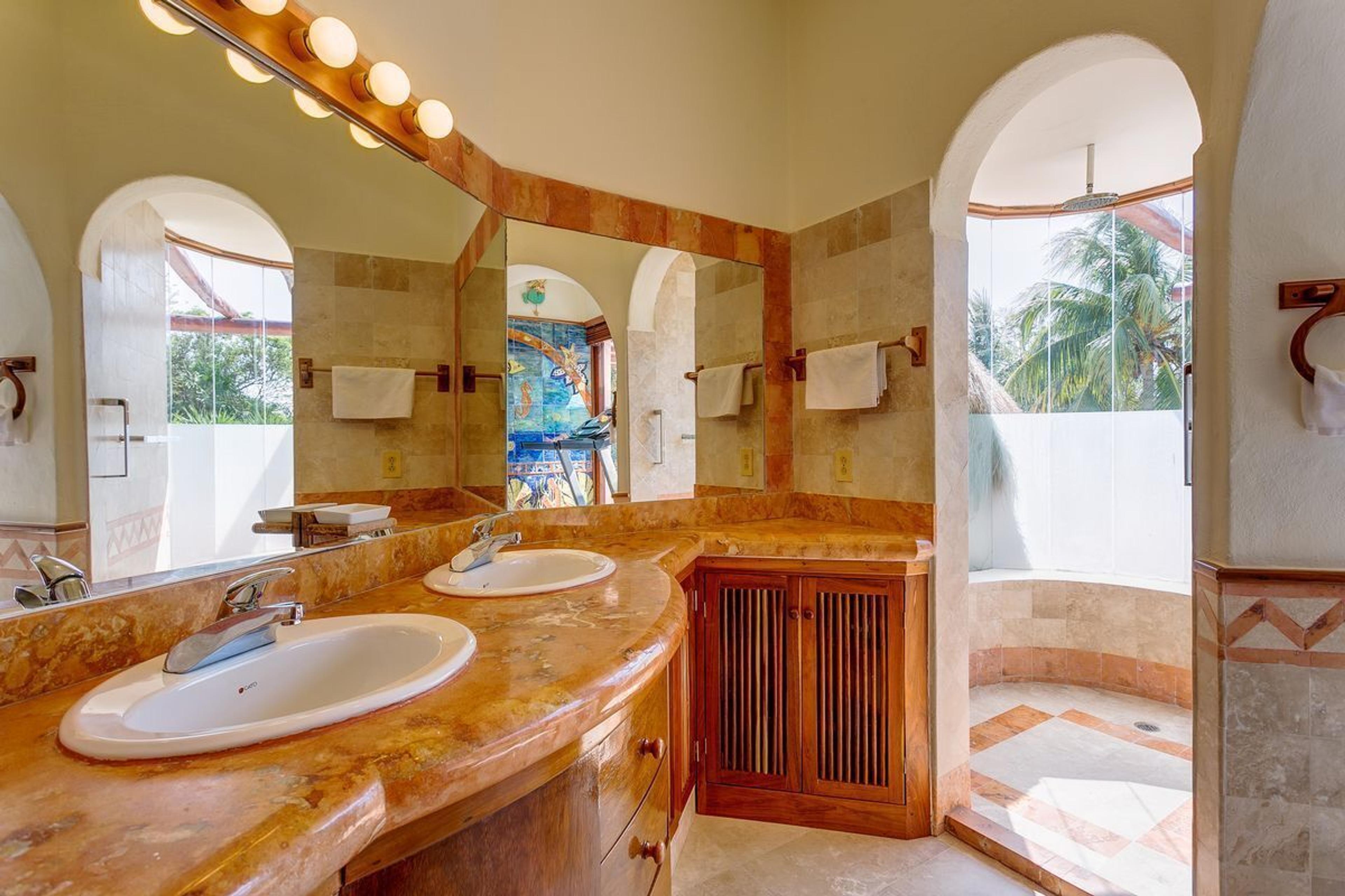 Pakal Golf Estate | 5-Bedroom Villa, Playacar — photo 14