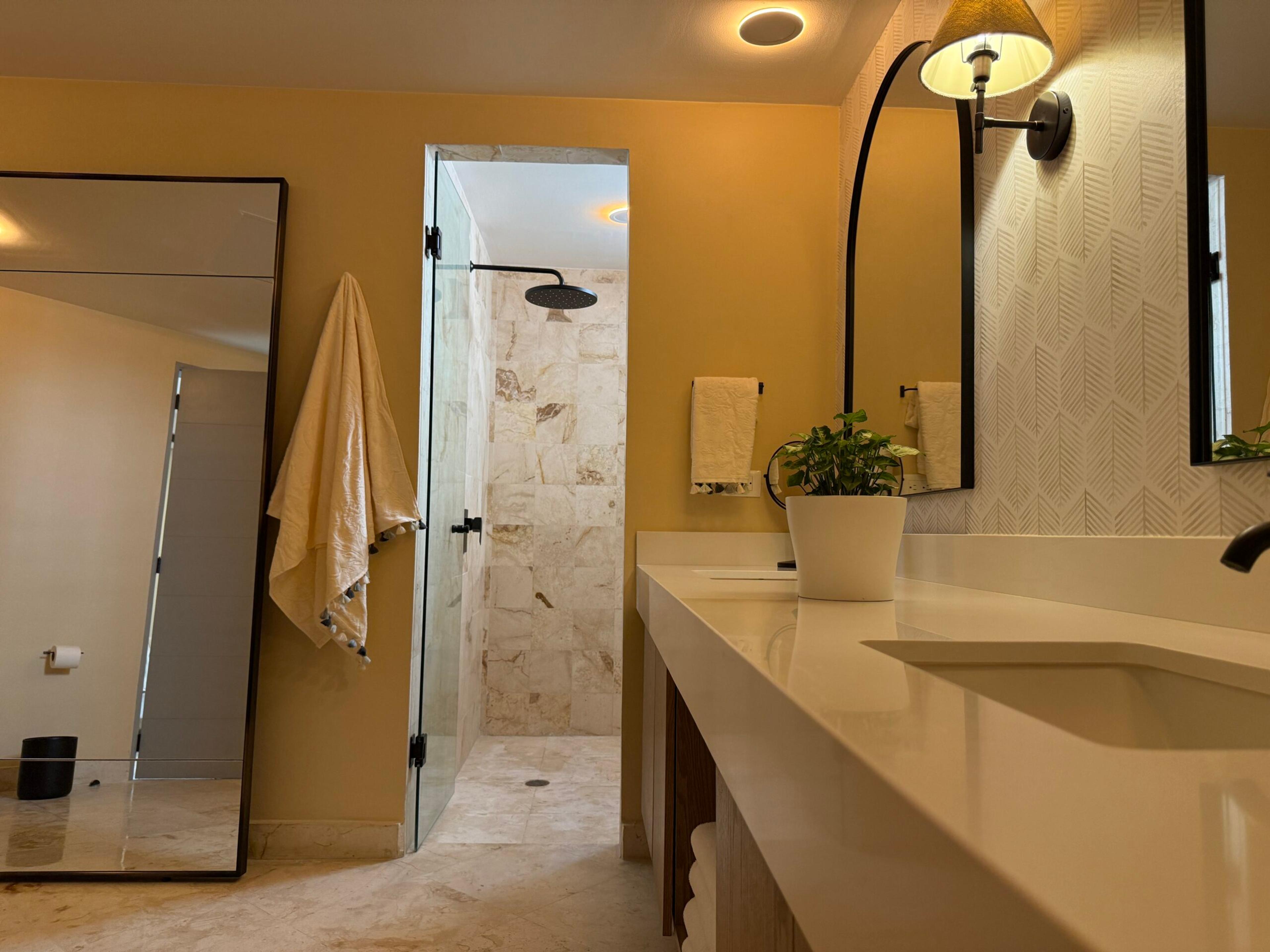The Elements | Newly Remodeled 2 bedroom PH with Private Plunge Pool — photo 44
