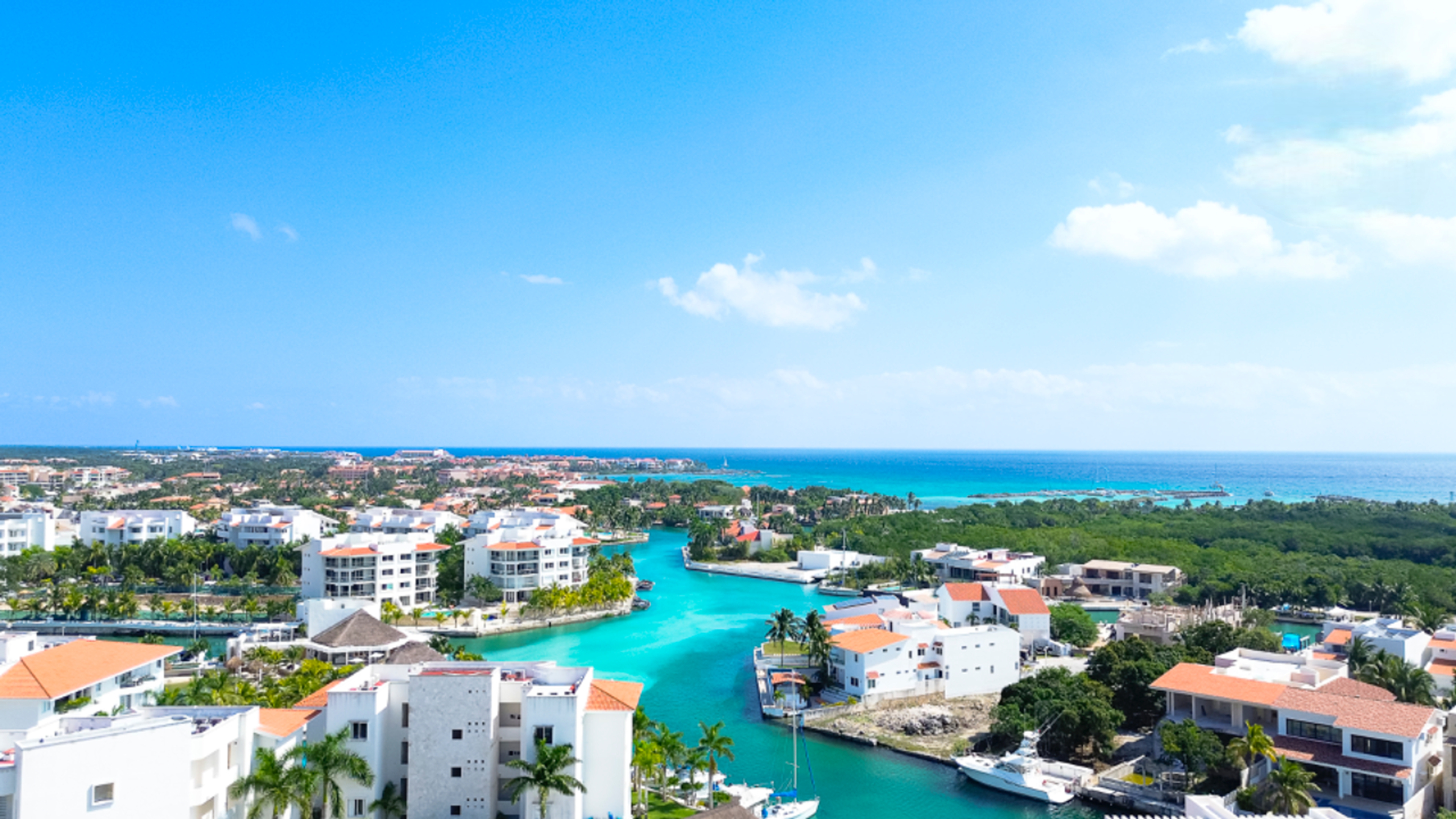 Luxury Marina-Front Living in Puerto Aventuras — photo 6