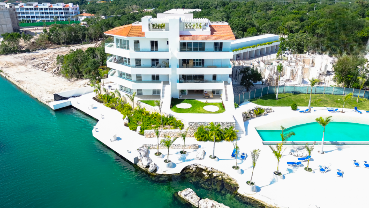 Luxury Marina-Front Living in Puerto Aventuras — photo 11