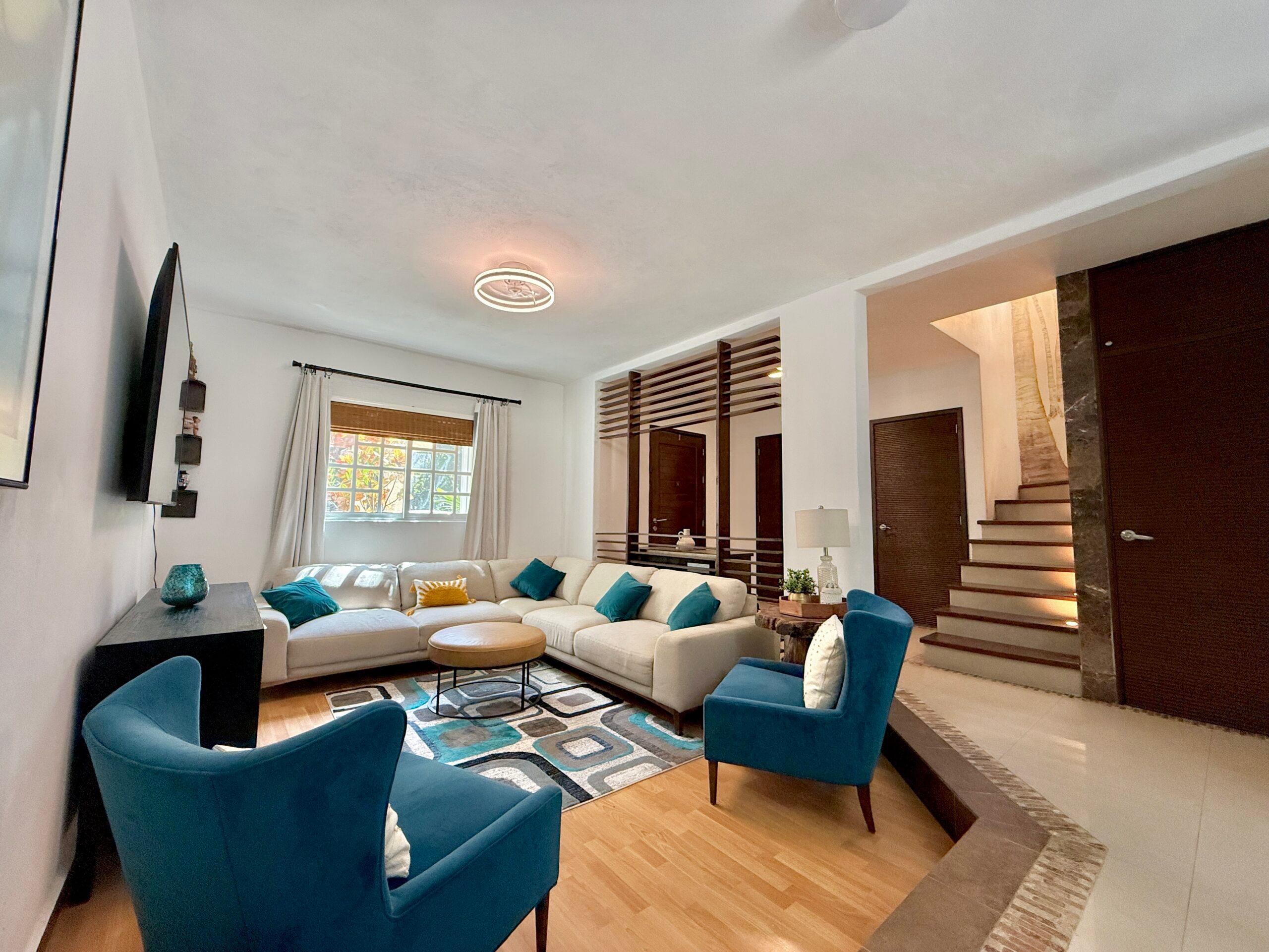 Lol Tun | 5-Bedroom Home with Private Pool — photo 16