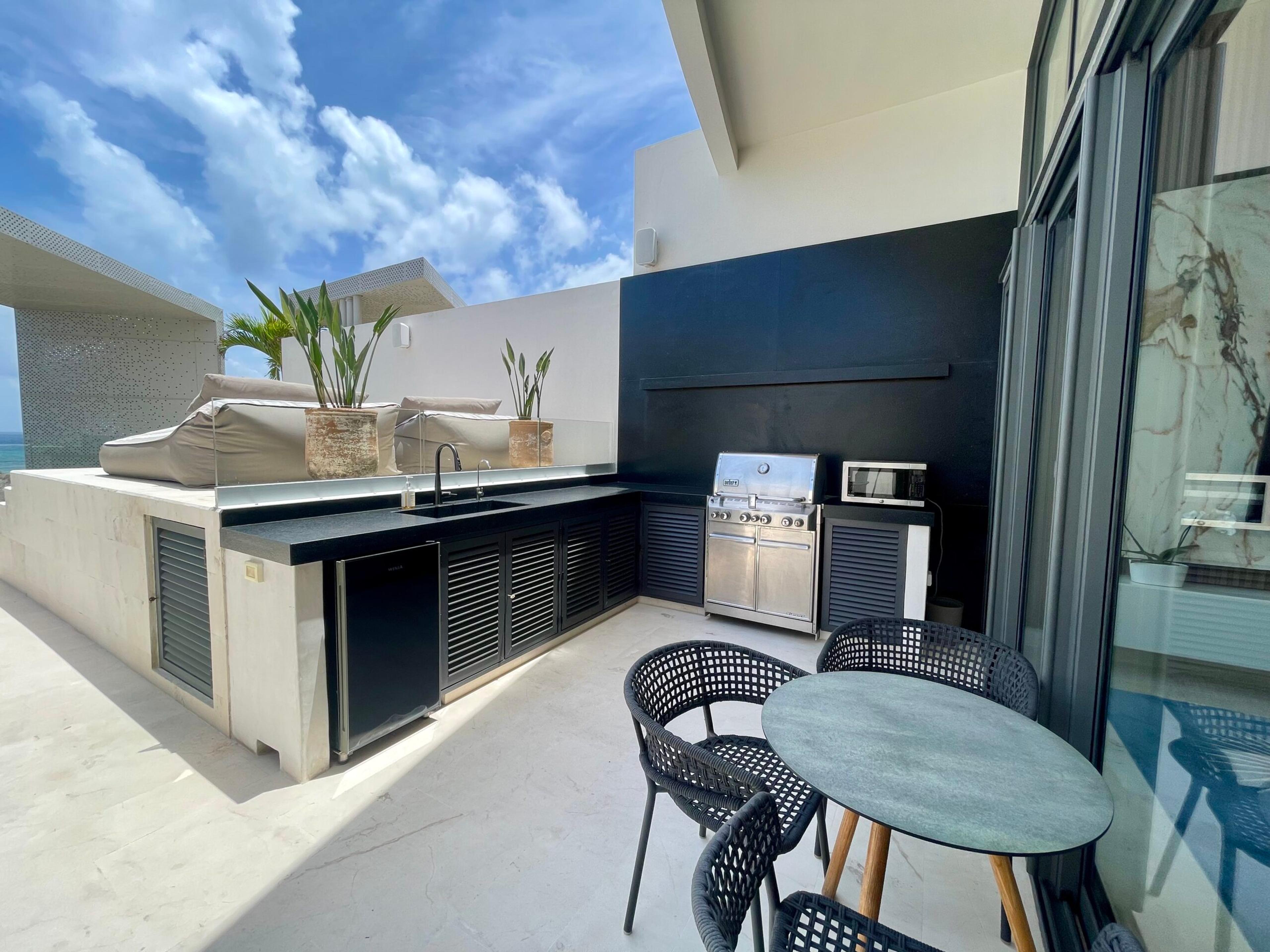 Miranda | Beachside Elegance – 4BR, 4BA Gem — photo 11