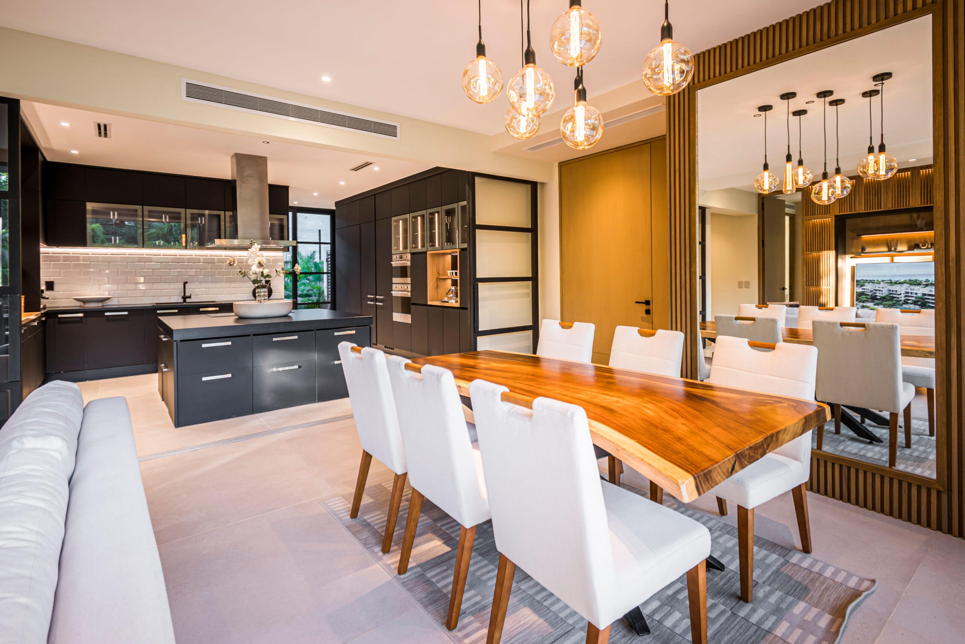 Luxurious 4-Bedroom Residence in Exclusive Playacar Phase I — photo 14