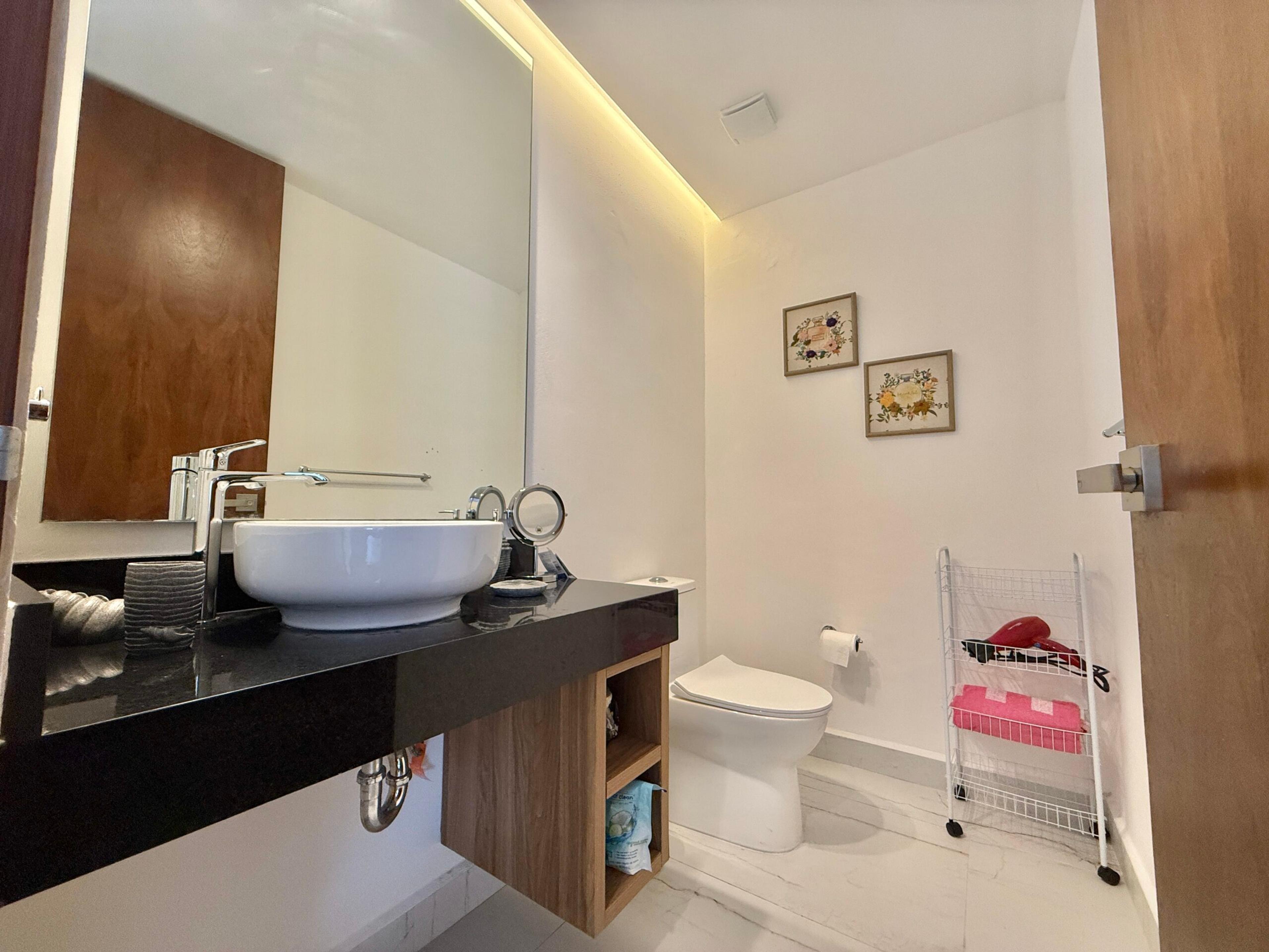 Oxygen 5th Av | Modern 1-Bedroom Condo — photo 12