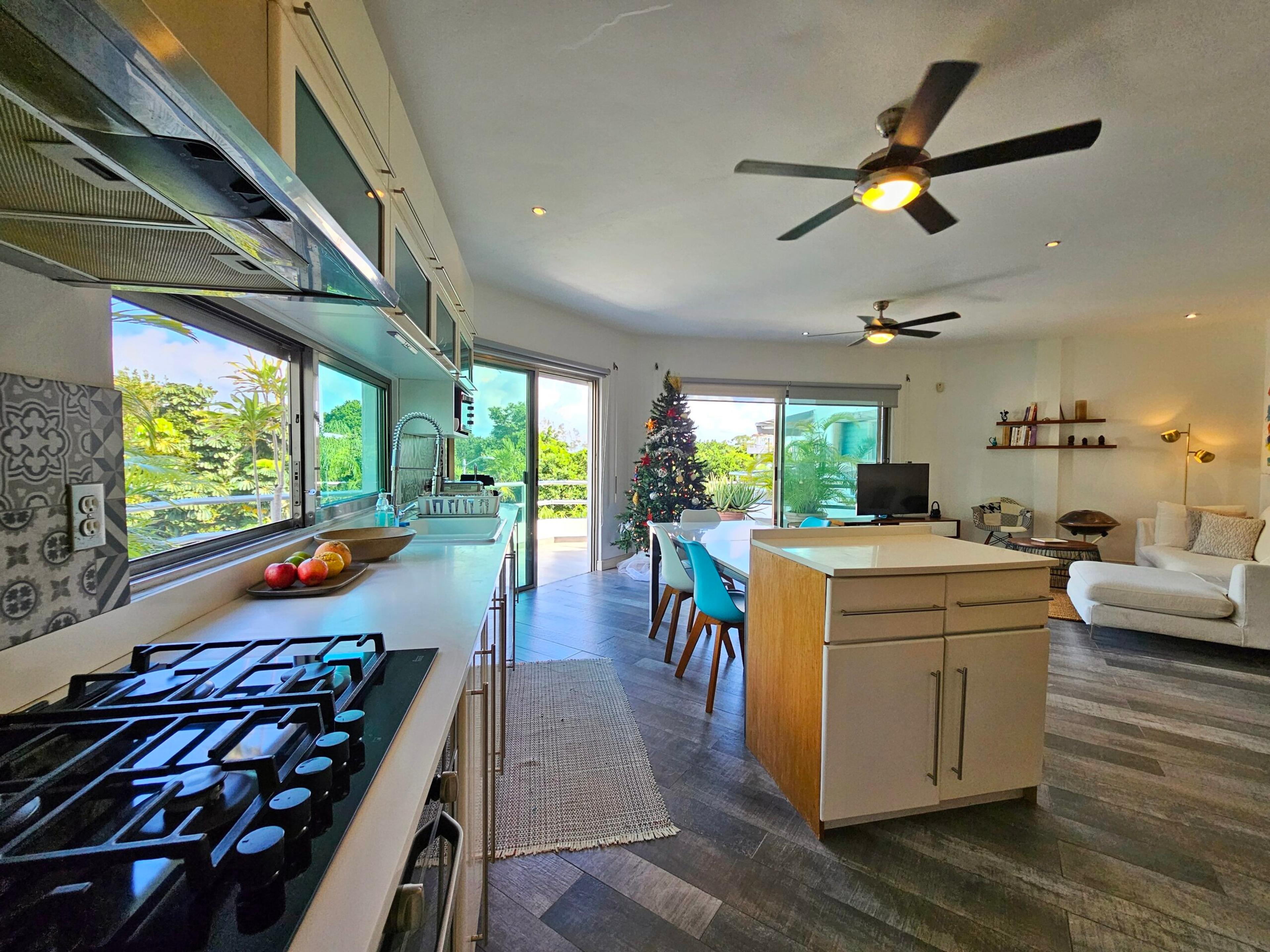 Capri | Modern Ocean-View Penthouse in the Heart of Playa del Carmen — photo 23