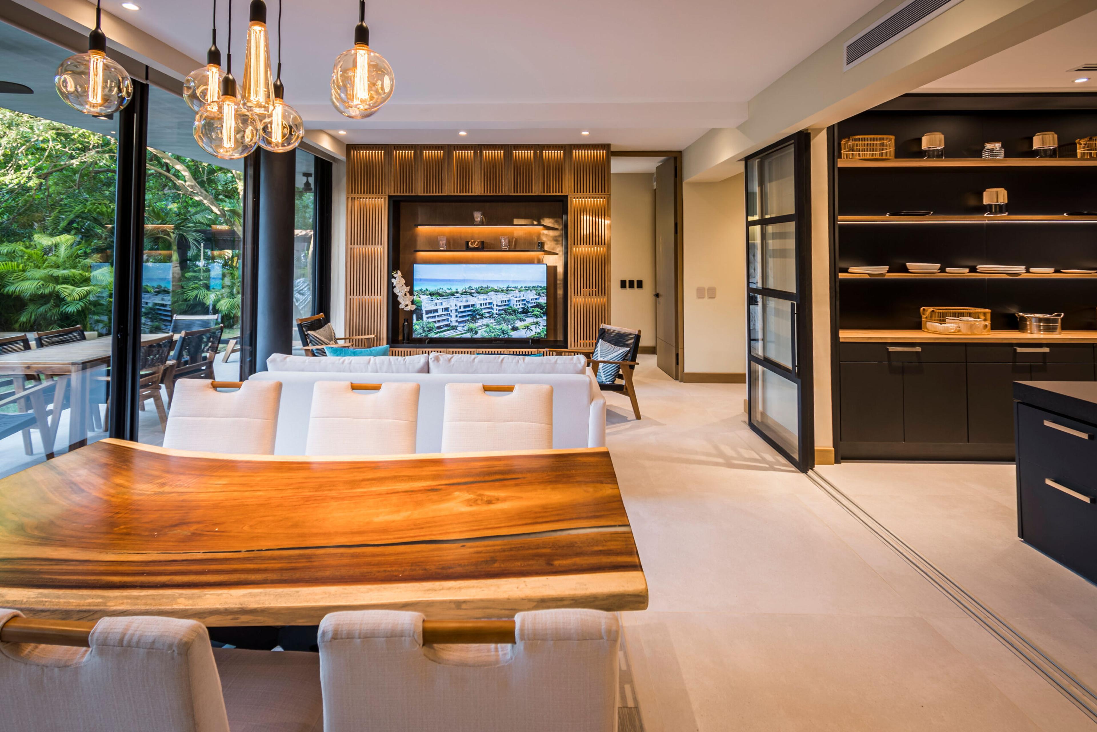 Luxurious 4-Bedroom Residence in Exclusive Playacar Phase I — photo 16