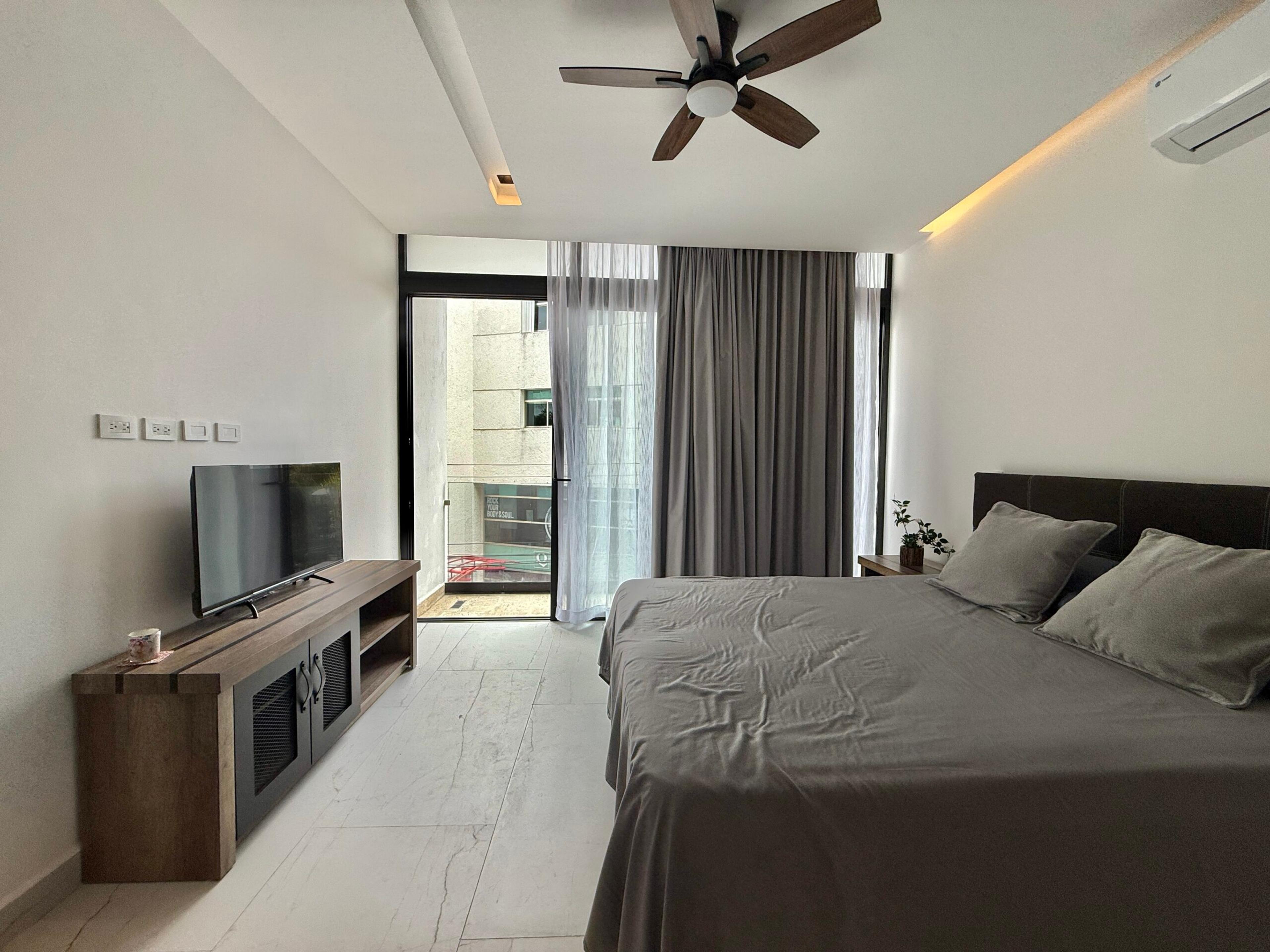 Oxygen 5th Av | Modern 1-Bedroom Condo — photo 4