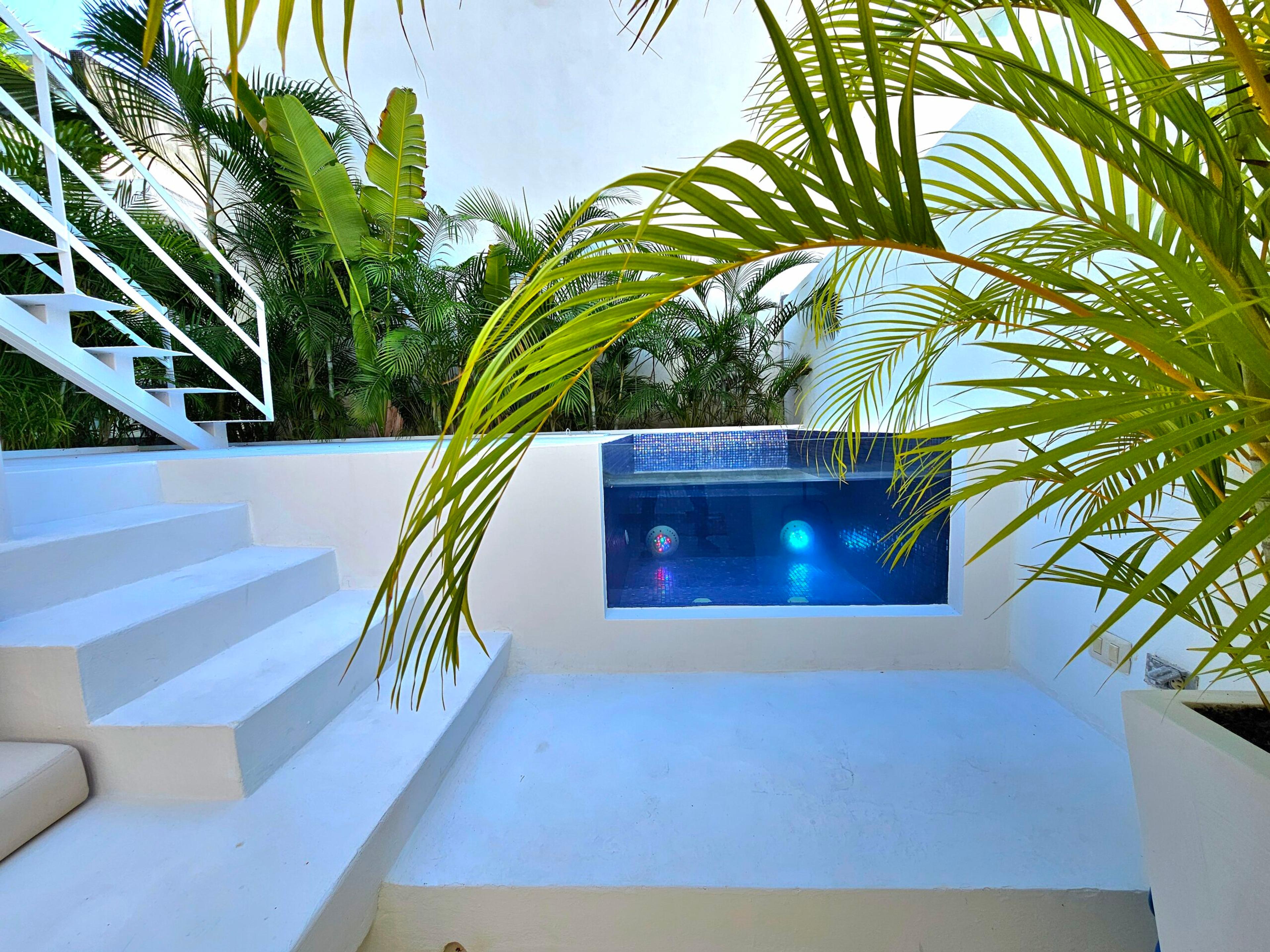 Arena | Private Rooftop 2 Bedroom Hideaway — photo 15